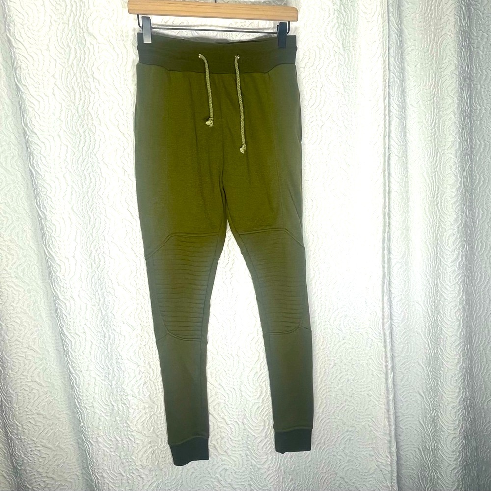 CCC Green Stitching Detailed Leggings - Size CLA